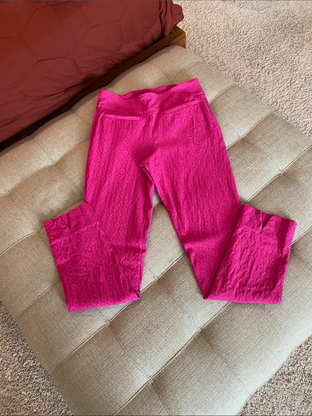 crown & ivy Hot Pink Textured Leggings